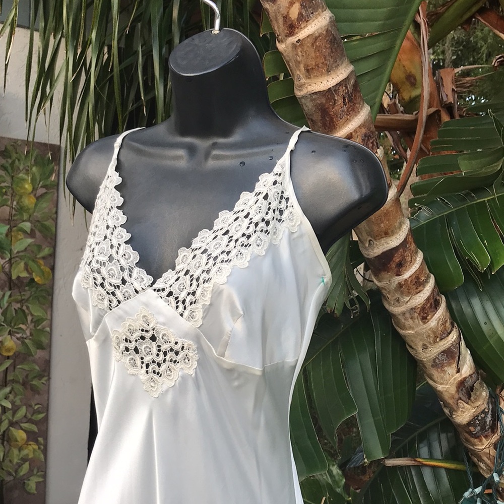 Lace and satin slip dress or nightgown. - Picture 4 of 12